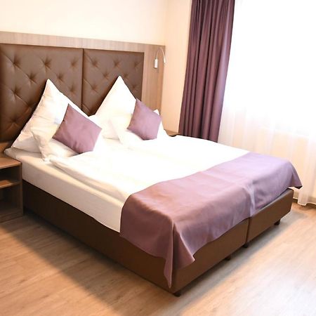 Ata Hotel - Self Check-In Гамбург Екстер'єр фото